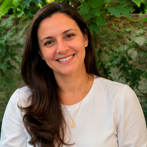 Luciana M.